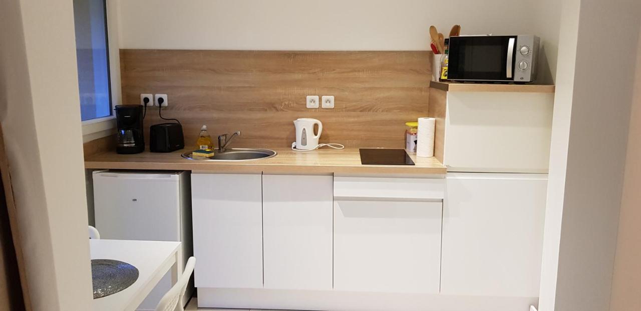 ty-yan Apartment Tours Bagian luar foto