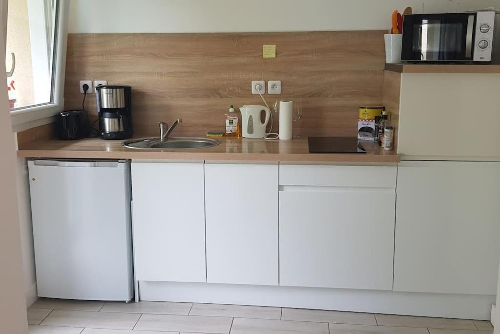 ty-yan Apartment Tours Bagian luar foto